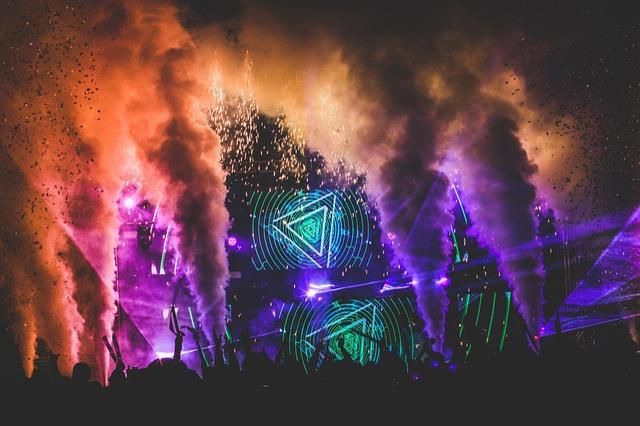 Concert with lights and smoke
